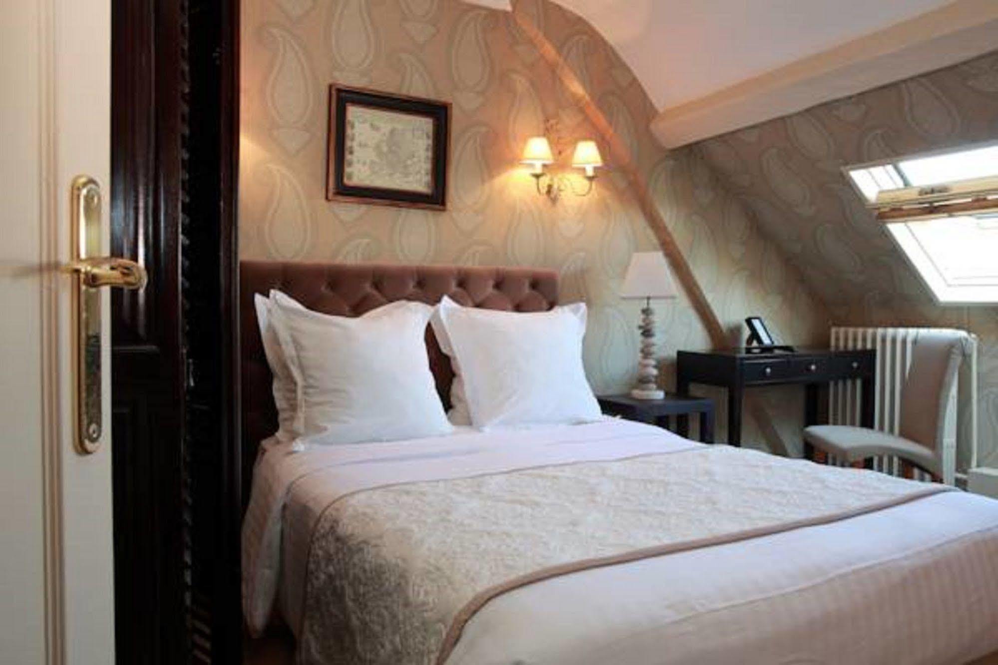 Отель Auberge A La Bonne Idee Saint-Jean-aux-Bois  Экстерьер фото